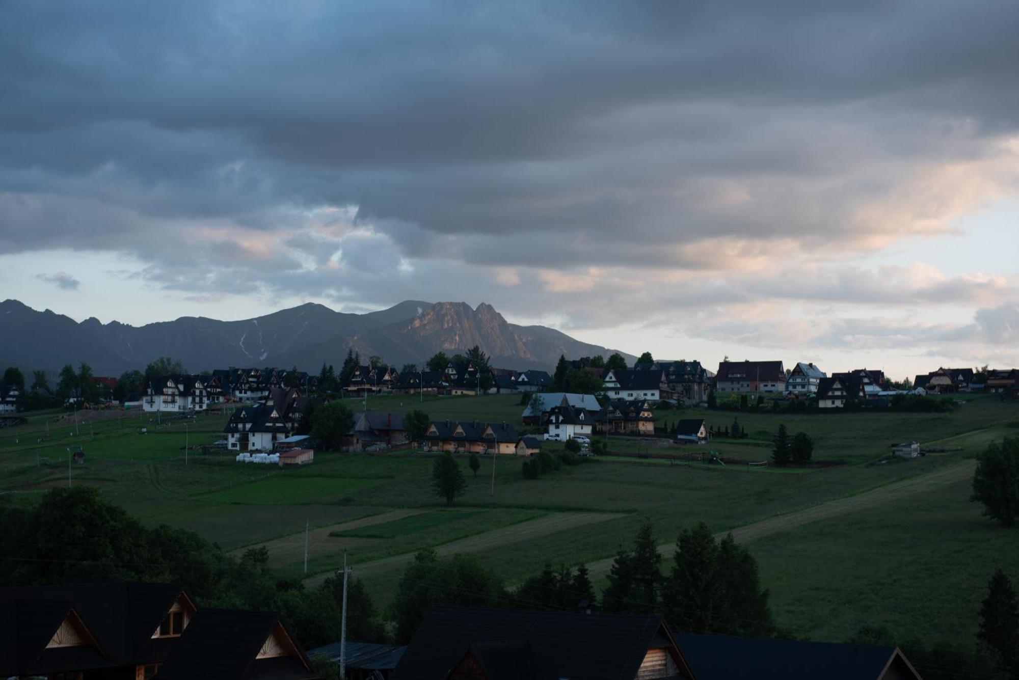 Folkowy Dworek & Fun Bed and breakfast