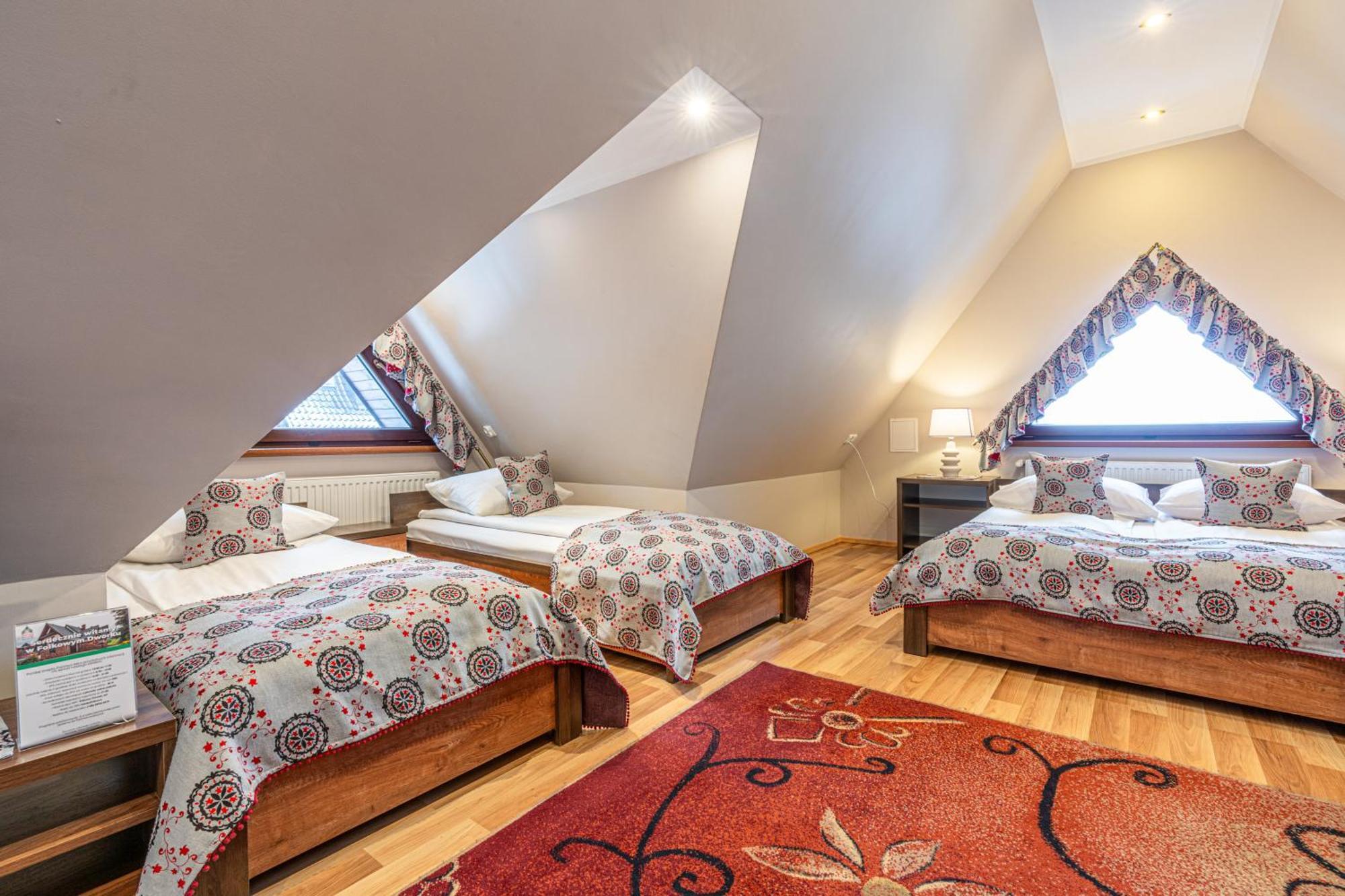 Folkowy Dworek & Fun Bed and breakfast